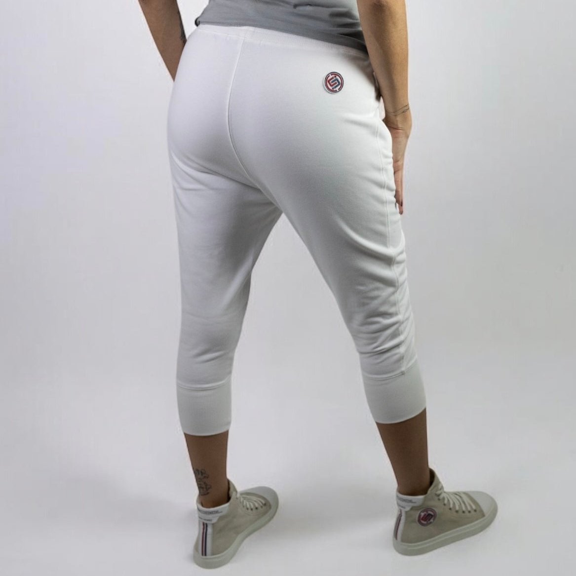 WOMEN'S SHORT PANTS