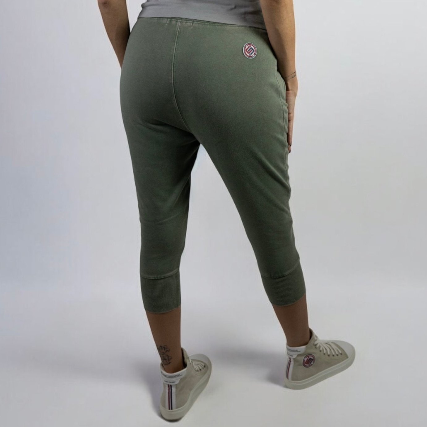 WOMEN'S SHORT PANTS