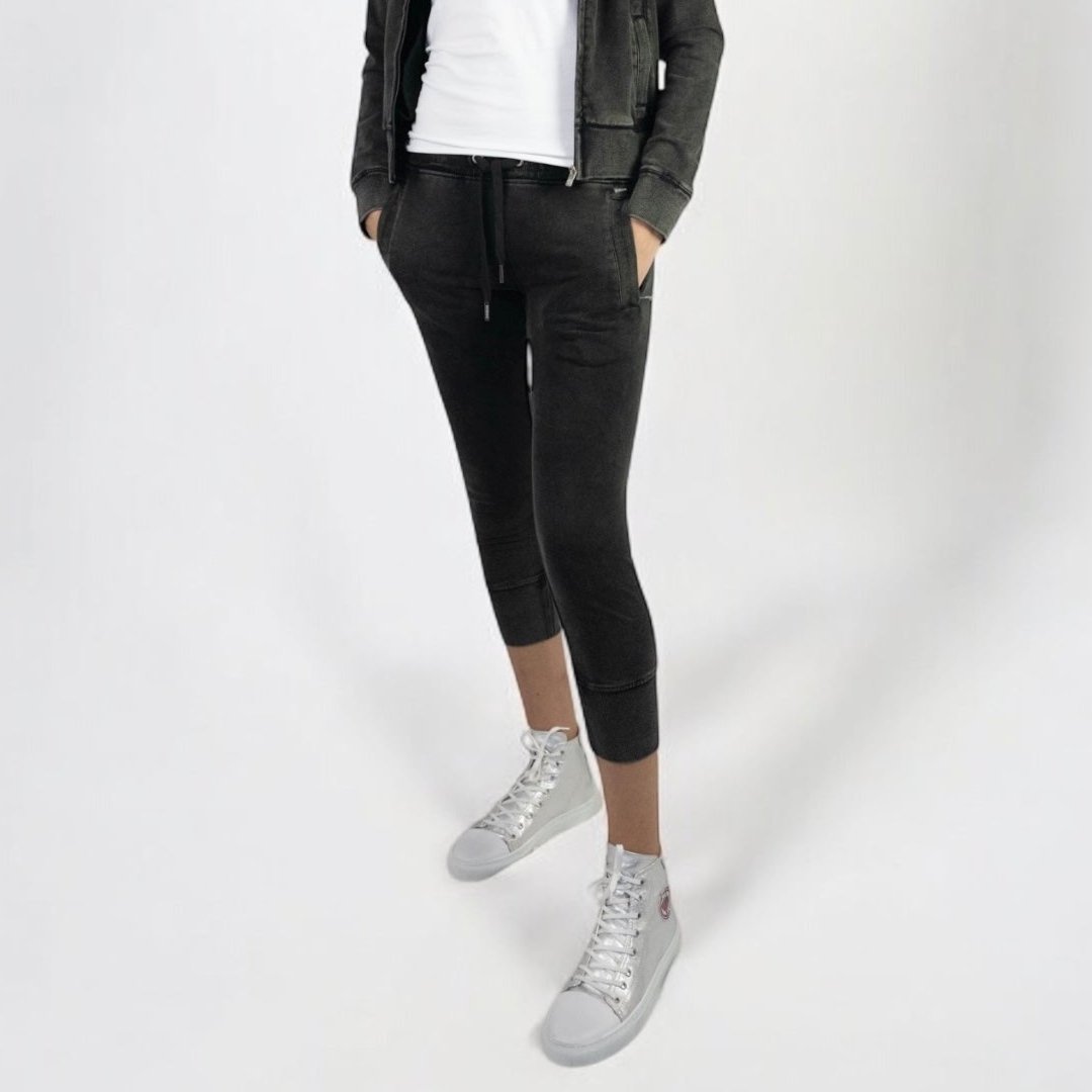 WOMEN'S SLIM SHORT PANTS