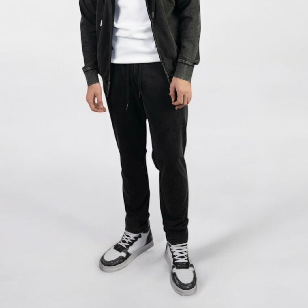 STRAIGHT JOGGING PANTS