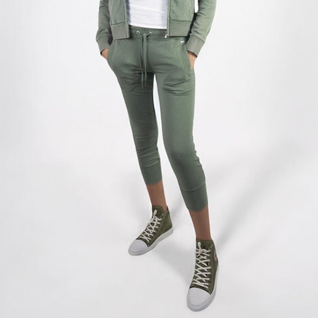 WOMEN'S SLIM SHORT PANTS