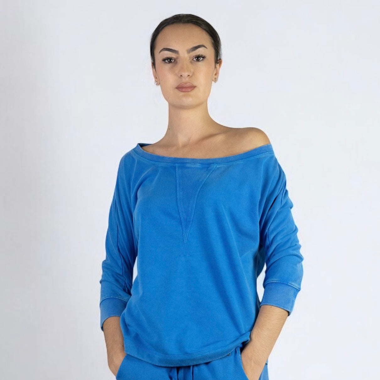 OVERSIZED SWEATSHIRT