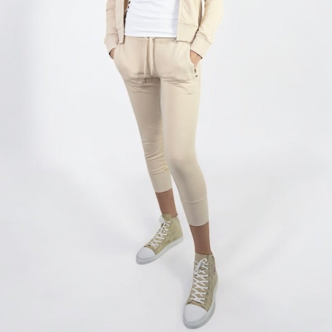 WOMEN'S SLIM SHORT PANTS