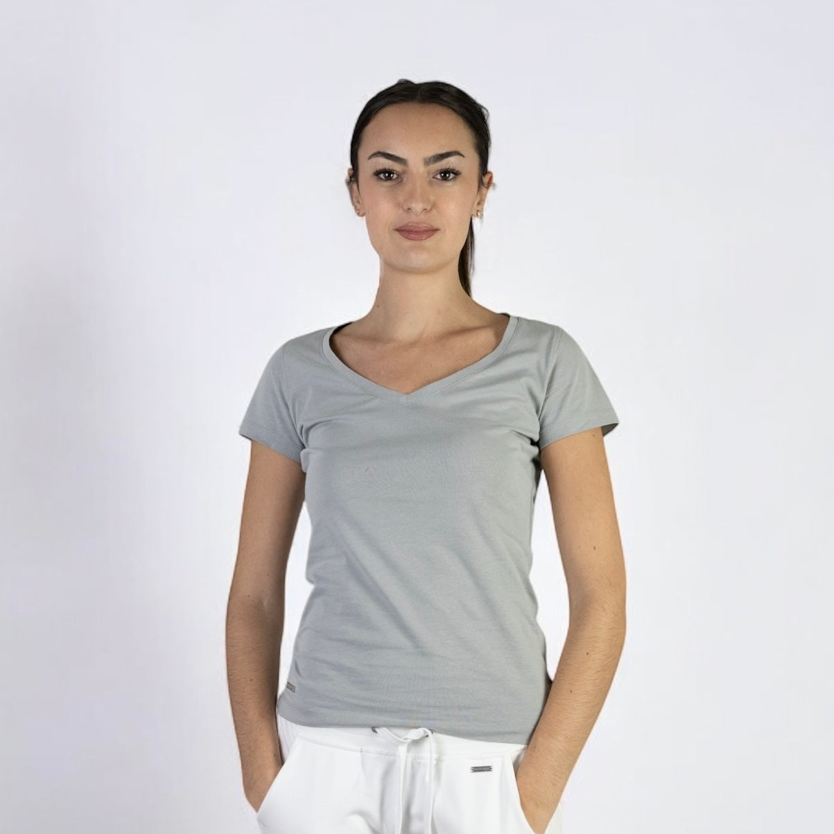 Women's V-NECK SLIM FIT T-SHIRT